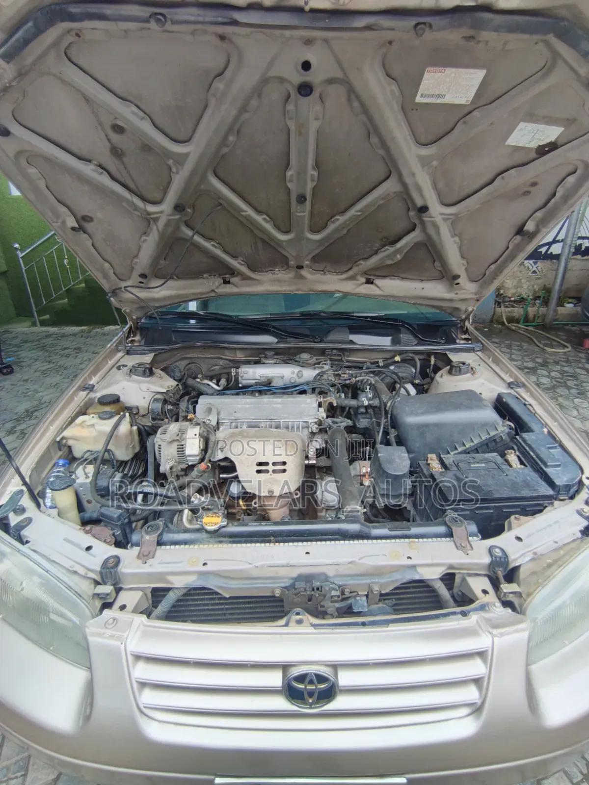 Toyota Camry Automatic 1999 Gold