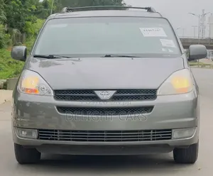 Toyota Sienna XLE 2005 Gray