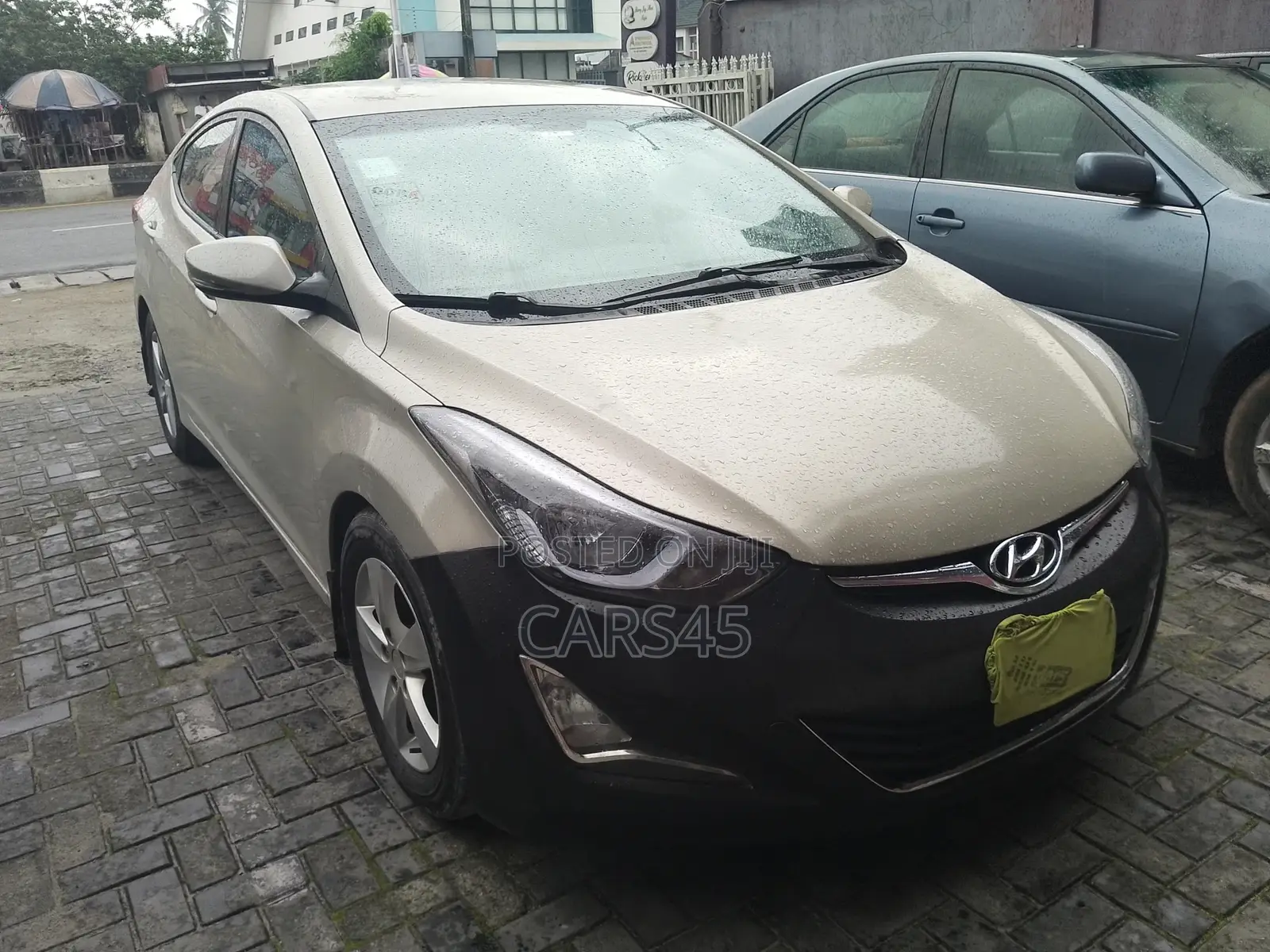 Hyundai Elantra 2012 Beige