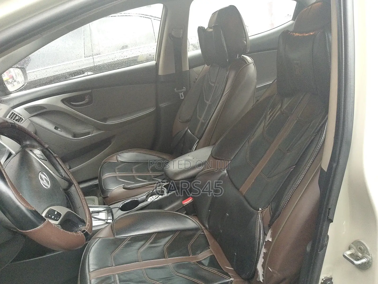 Hyundai Elantra 2012 Beige