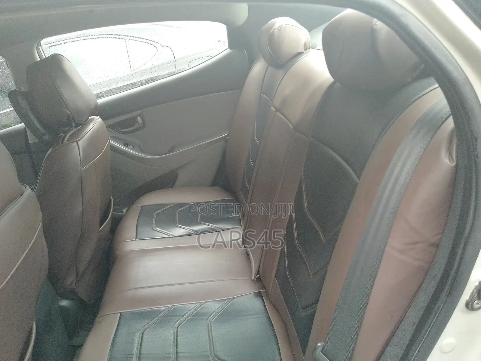 Hyundai Elantra 2012 Beige
