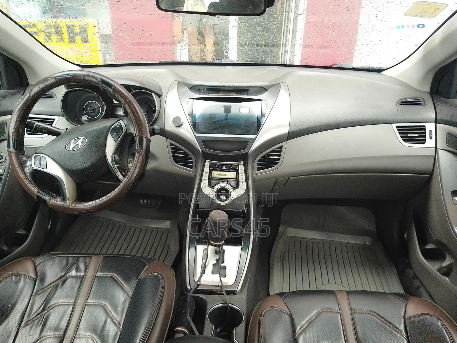 Hyundai Elantra 2012 Beige
