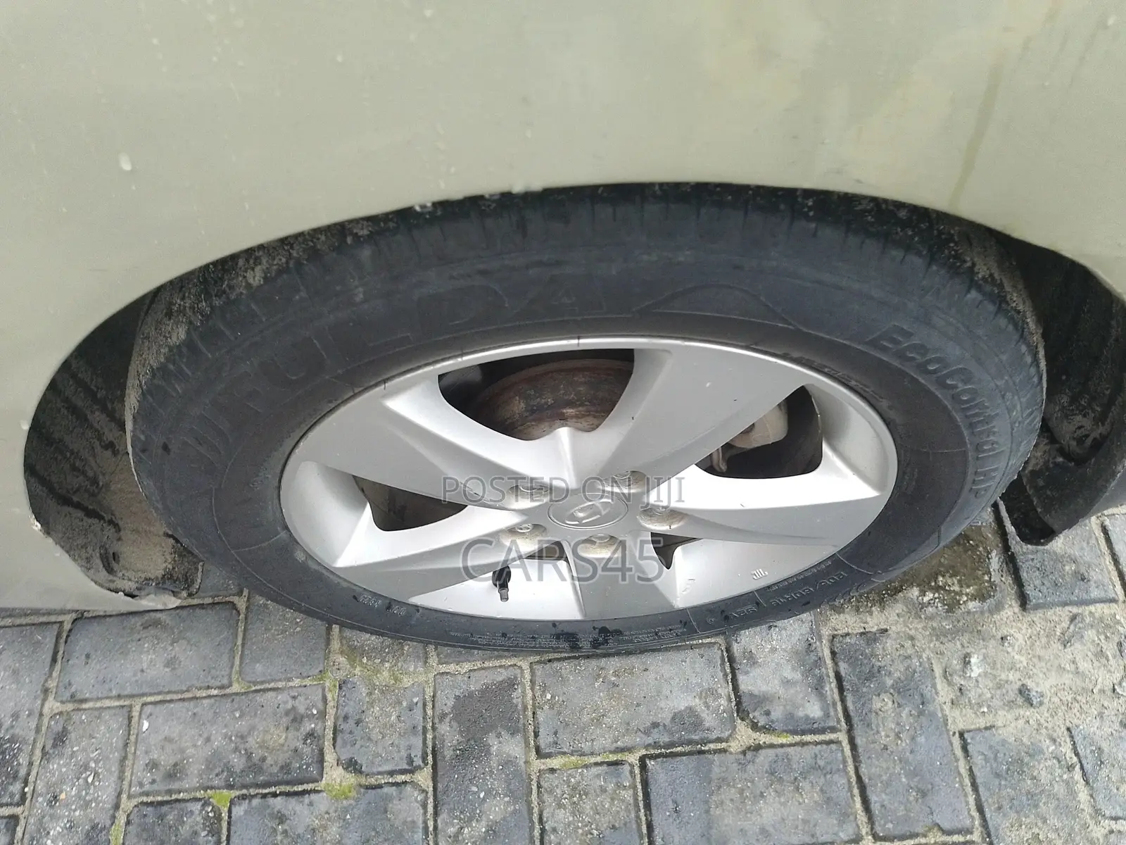 Hyundai Elantra 2012 Beige
