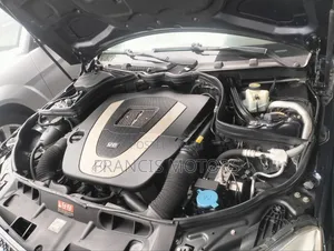 Mercedes-Benz C300 2013 Blue