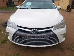 Toyota Camry 2017 White