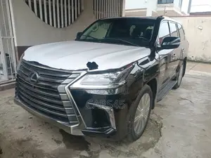 Lexus LX 2021 Black