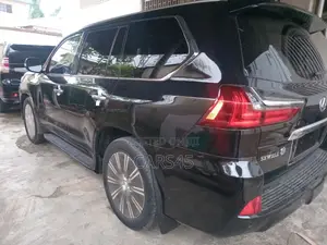 Lexus LX 2021 Black