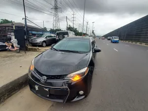 Toyota Corolla 2015 Black