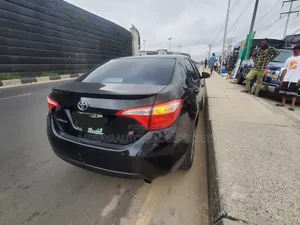 Toyota Corolla 2015 Black