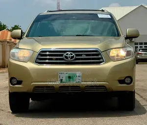Toyota Highlander 2010 Gold