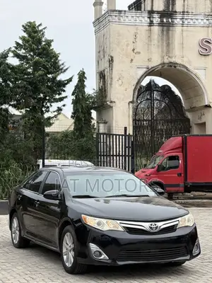 Toyota Camry XLE 4dr Sedan (2.5L 4cyl 6A) 2012 Black