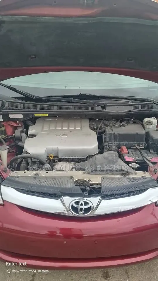 Toyota Sienna 2008 Red