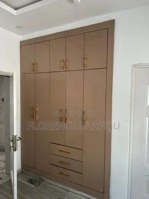 4bdrm Bungalow in Idi Ishin, Jericho for rent