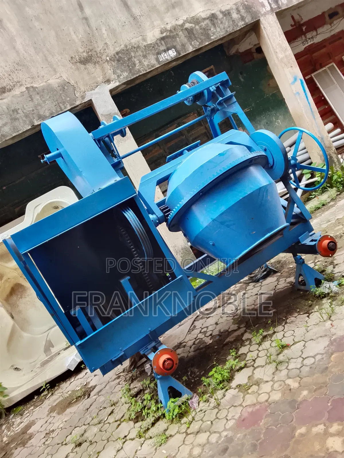 Concrete Mixer With Lifting Hoist