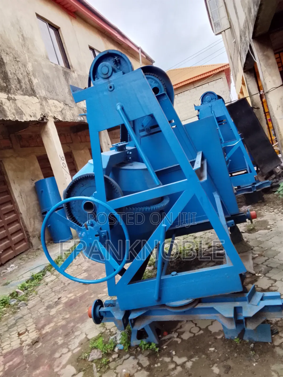 Concrete Mixer With Lifting Hoist