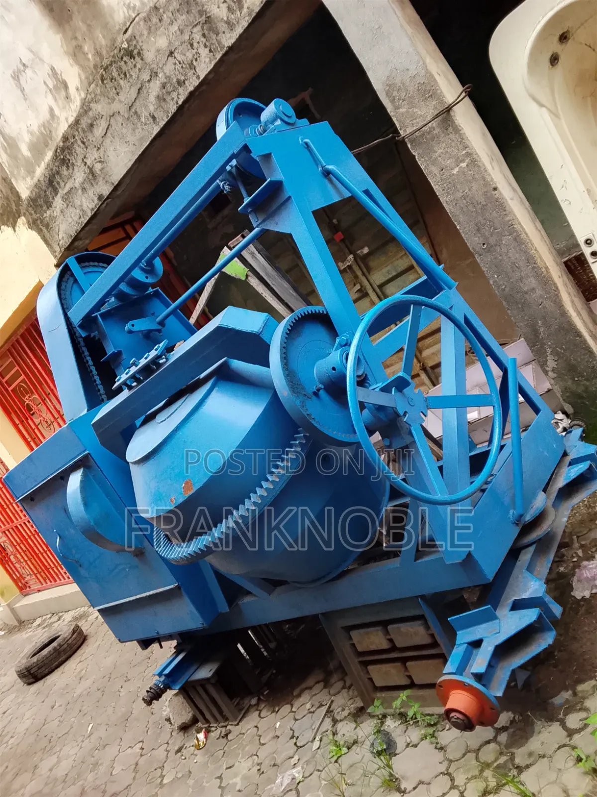 Concrete Mixer With Lifting Hoist