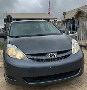 Toyota Sienna 2006 Blue