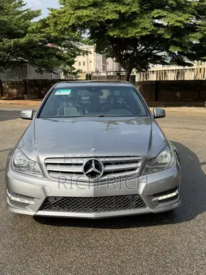 Mercedes-Benz C300 Luxury 4Matic Sedan AWD (3.5L 6cyl 7A) 2014 Gray