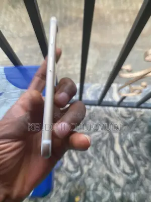 Apple iPhone 7 128 GB Gold
