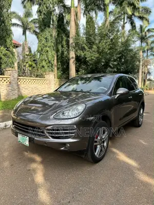 Porsche Cayenne 2015 Gray