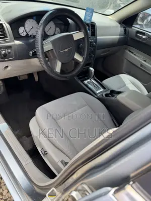 Chrysler 300 2008 Gray