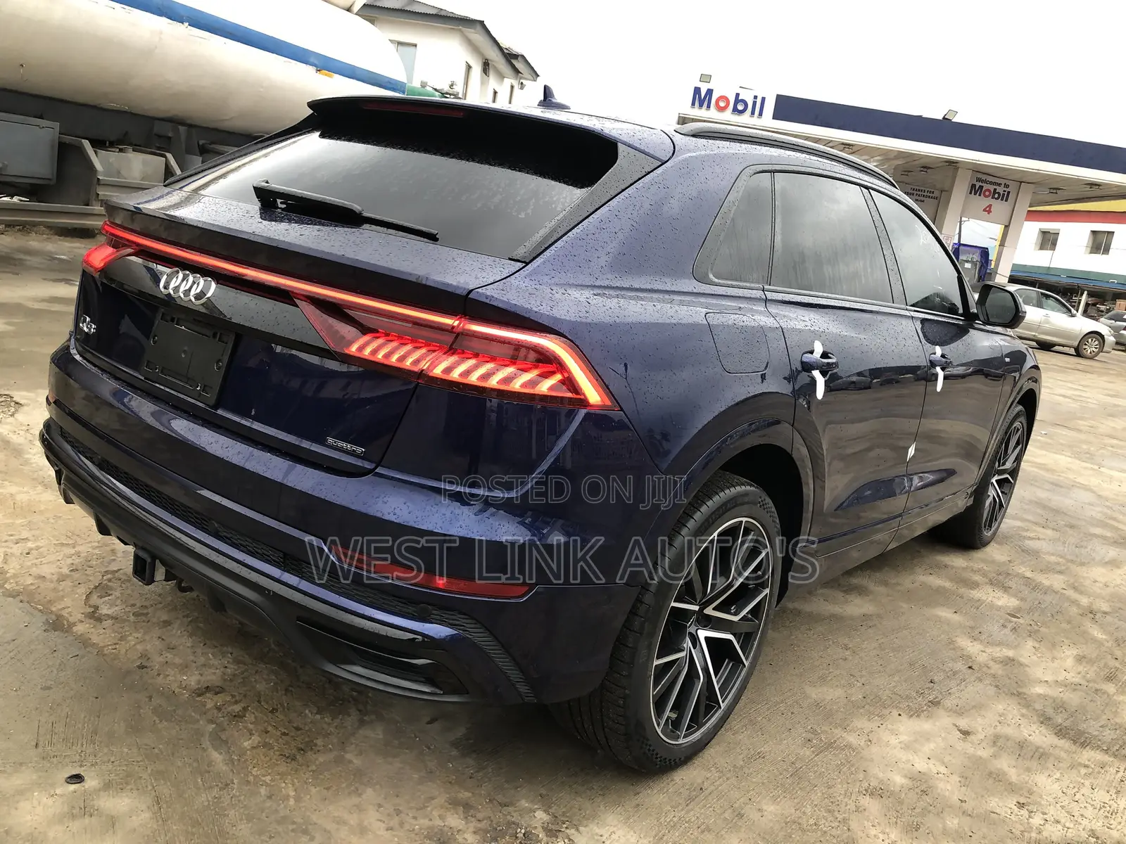 Audi Q8 2022 Blue