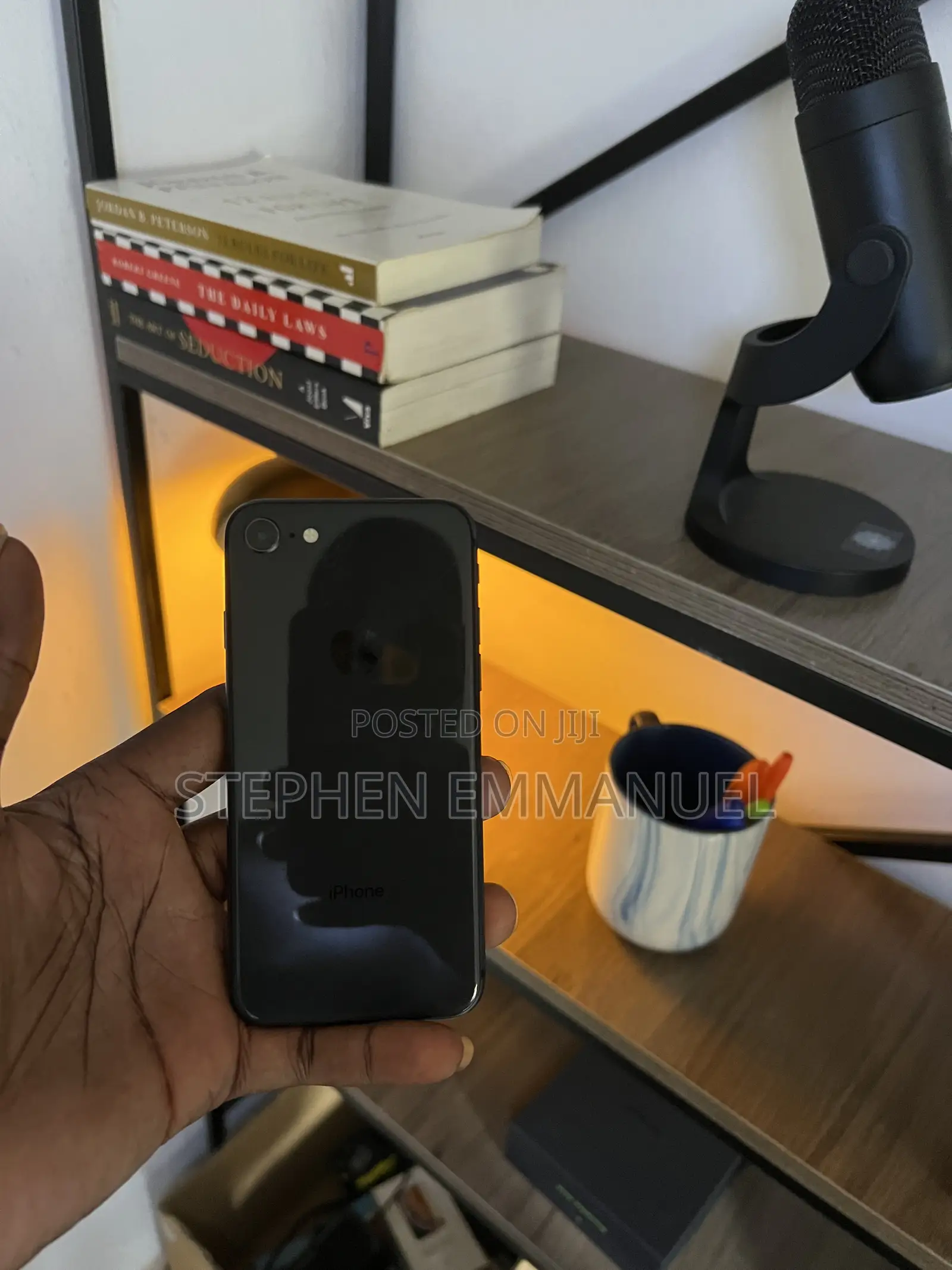 Apple iPhone 8 64 GB Black