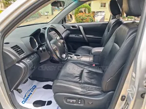Toyota Highlander Sport 2010 Silver