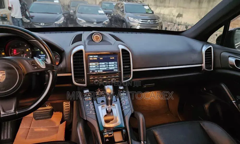 Porsche Cayenne 2014 Black