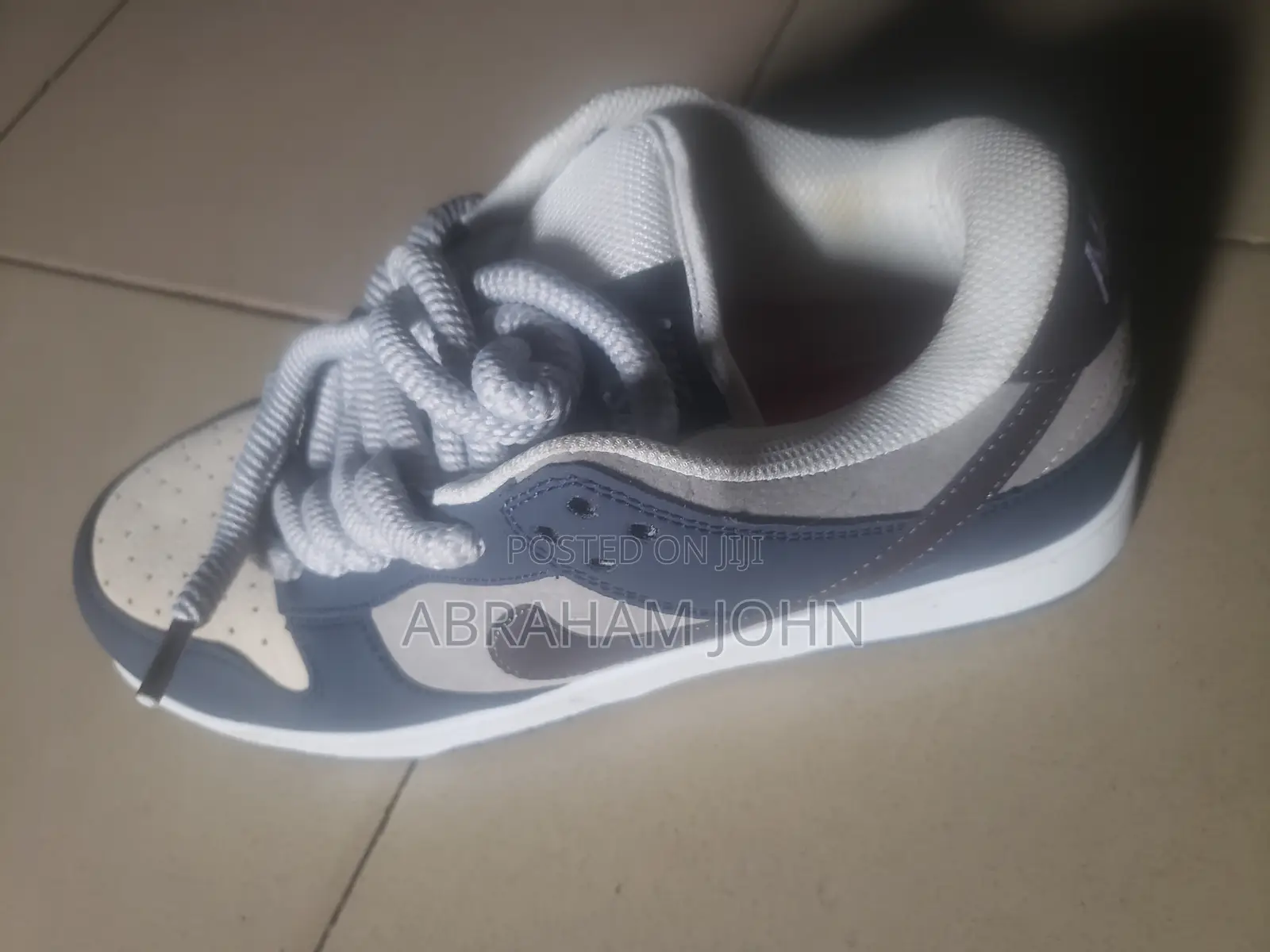 Clean Sneakers
