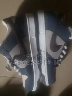 Clean Sneakers