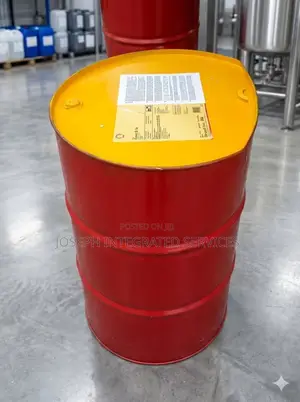 Drum of Shell Rimula R4 L 15w-40 Heavy-Duty Diesel Engine Oil.