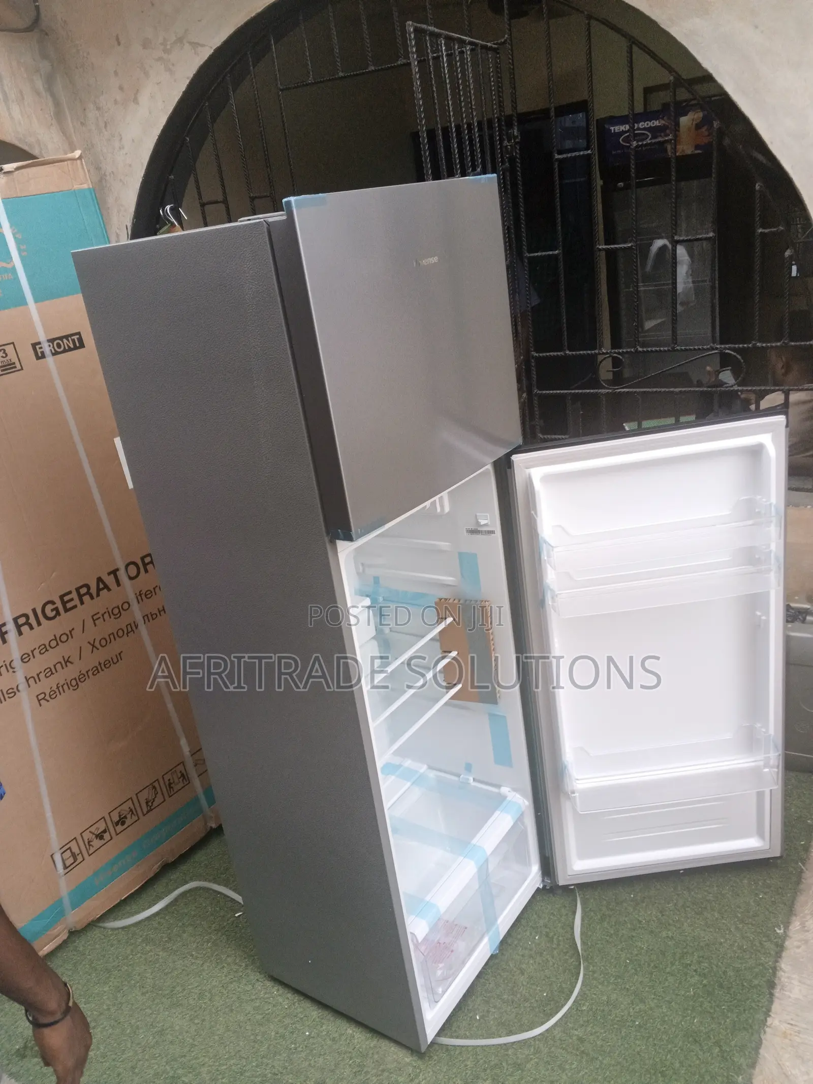 Hisense Ref306DR 306L Refrigerator – Efficient Food Storage