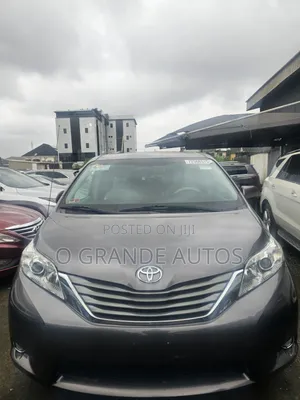 Toyota Sienna 2014 Gray