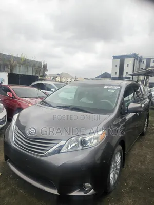 Toyota Sienna 2014 Gray