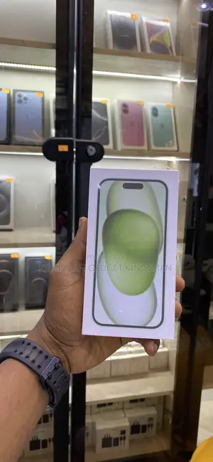 New Apple iPhone 15 256 GB Green