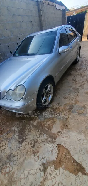 Mercedes Benz 2003