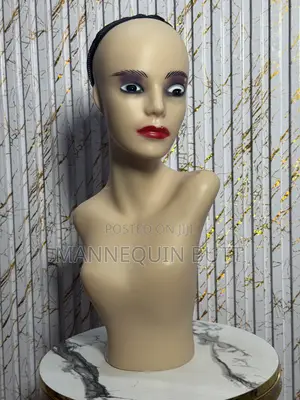 Mannequin Head