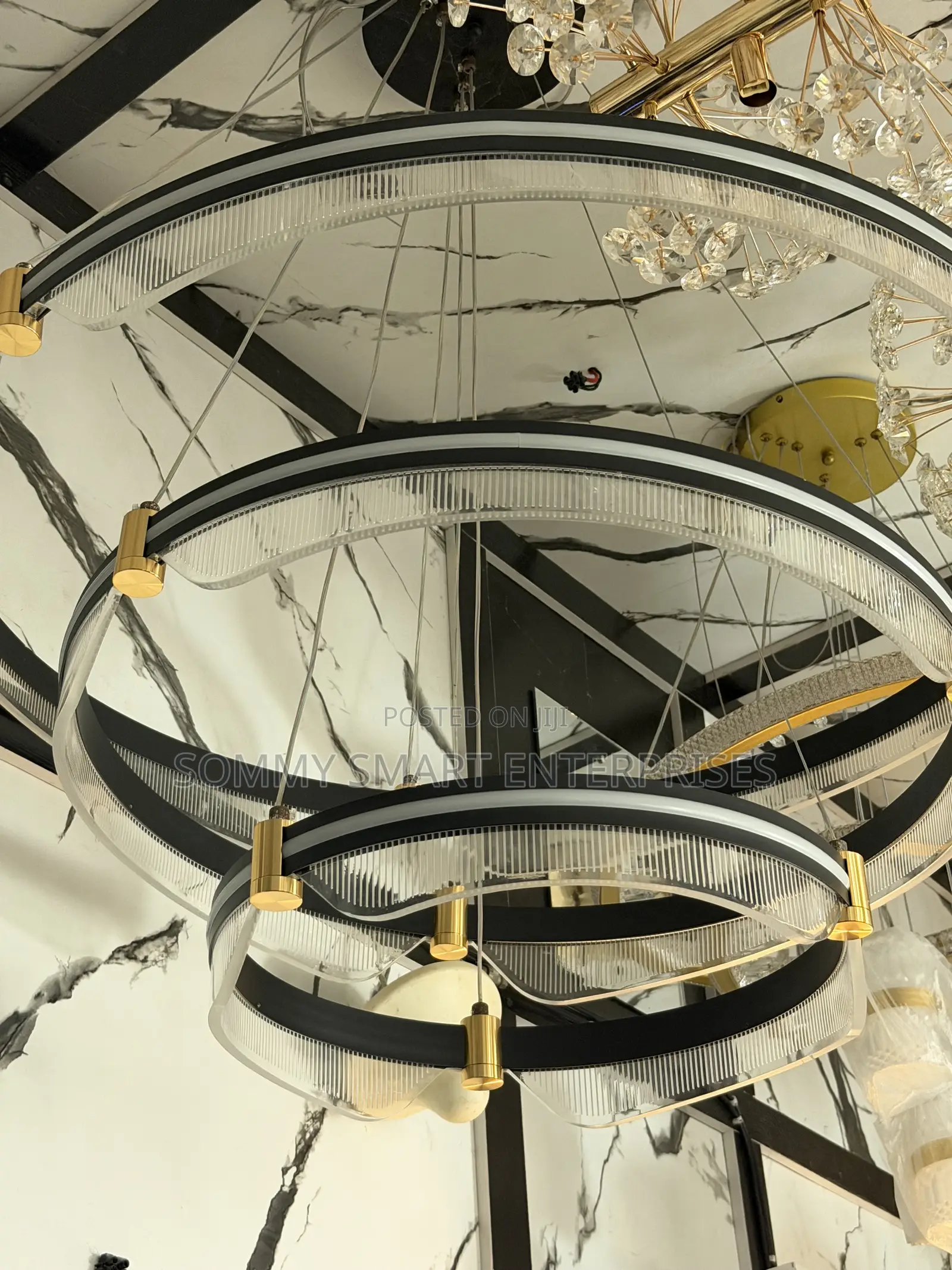 Luxury 3-Ring Wave LED Chandelier