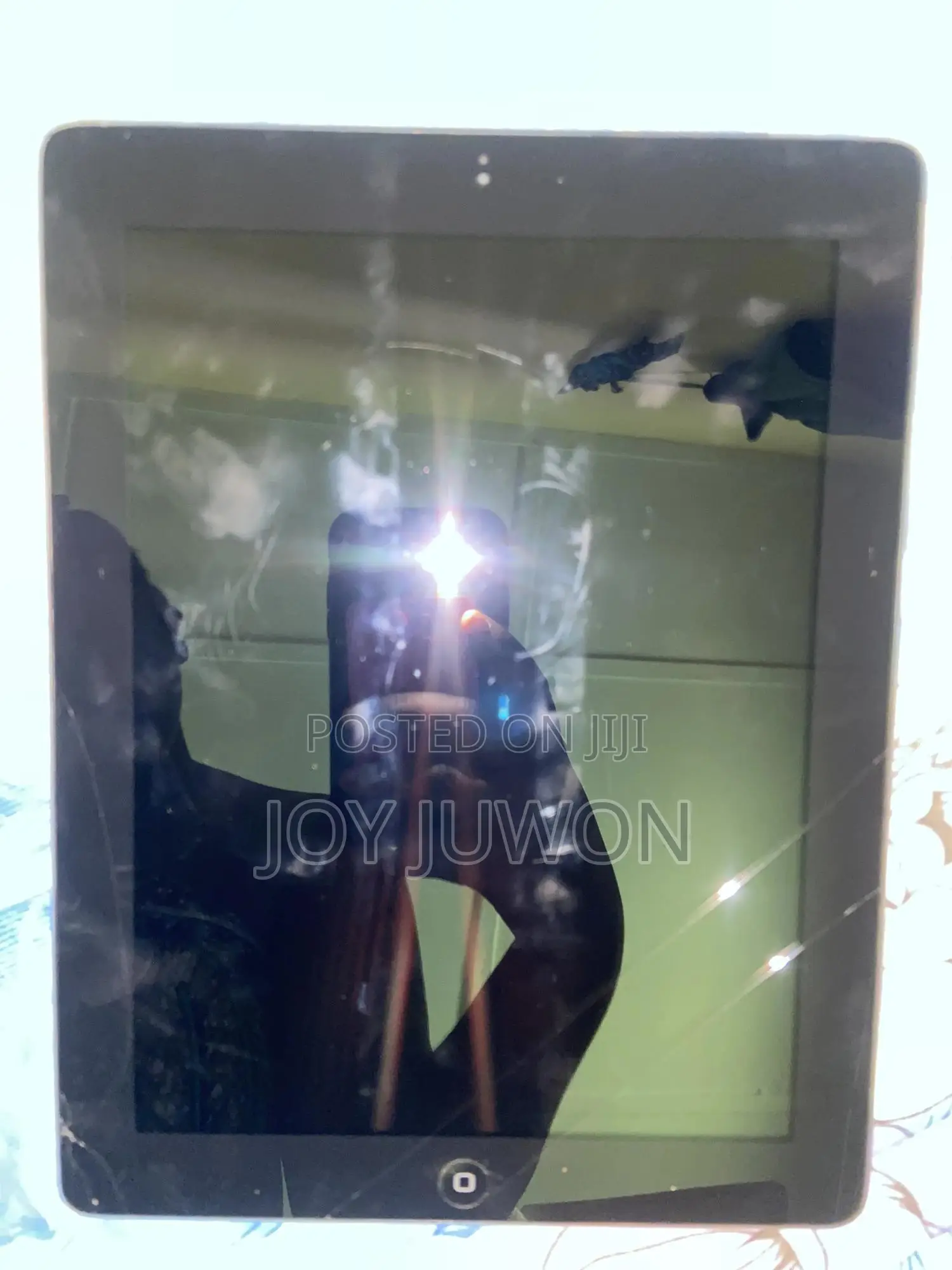 Apple iPad 4 Wi-Fi + Cellular 32 GB Gray