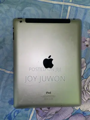 Apple iPad 4 Wi-Fi + Cellular 32 GB Gray