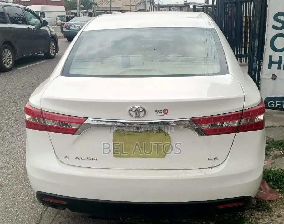 Toyota Avalon 2013 White