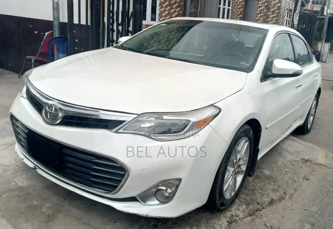 Toyota Avalon 2013 White