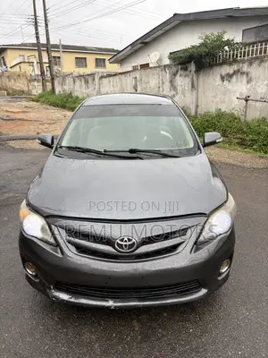 Toyota Corolla 2011 Gray