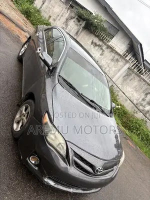 Toyota Corolla 2011 Gray