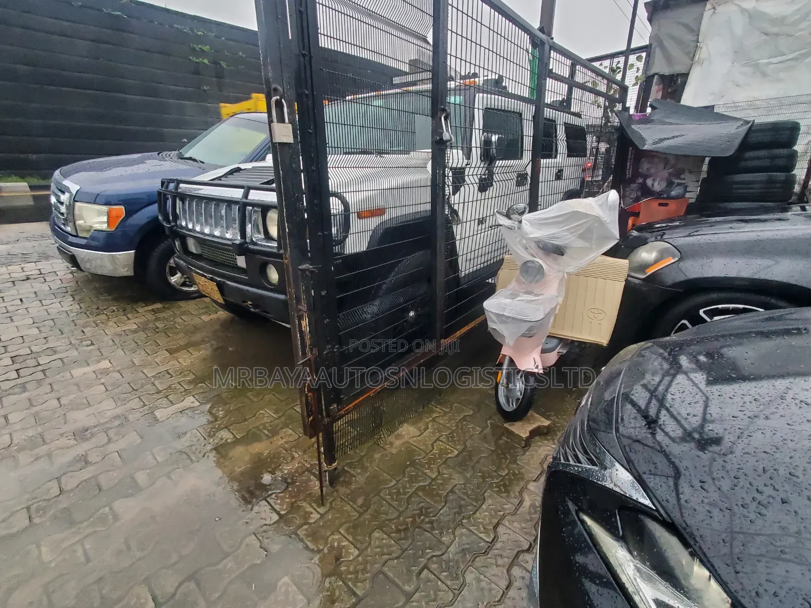 Hummer H2 2005 White