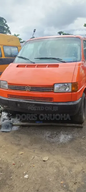 Volkswagen Transporter 2024 Orange