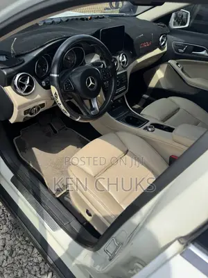 Mercedes-Benz GLA 250 2017 White