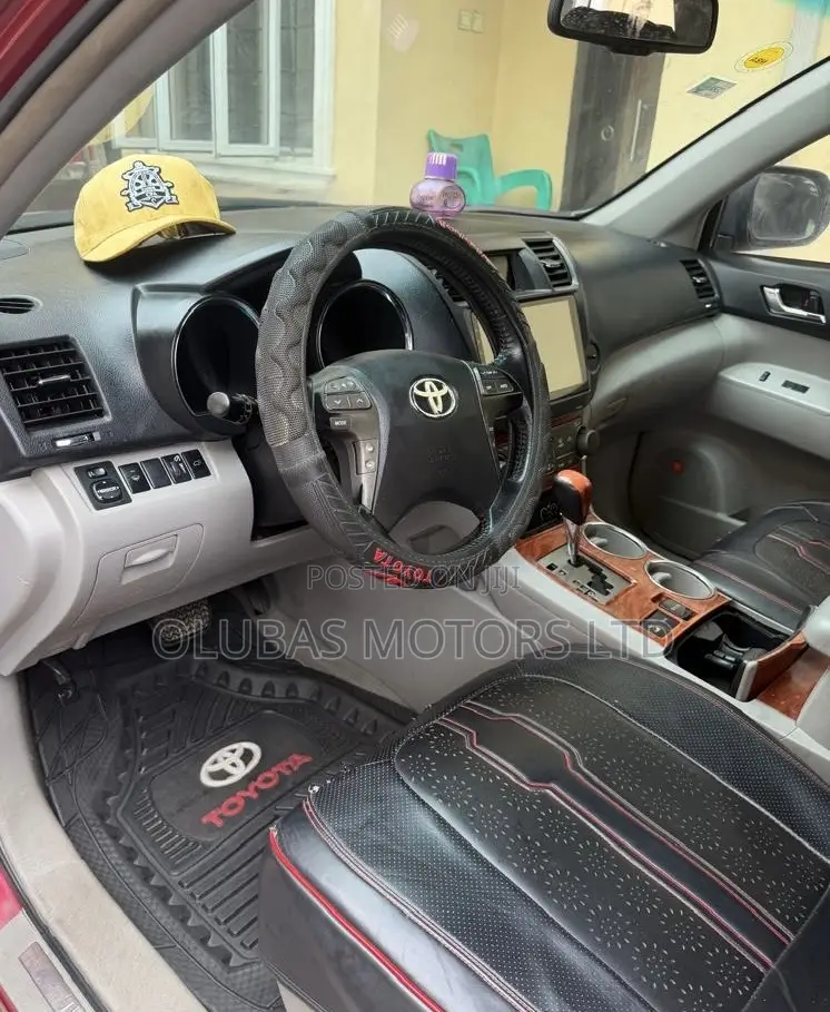 Toyota Highlander 2010 Red
