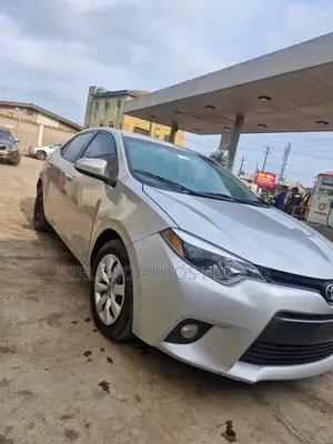 Toyota Corolla L 4dr Sedan (1.8L 4cyl 4A) 2015 Silver